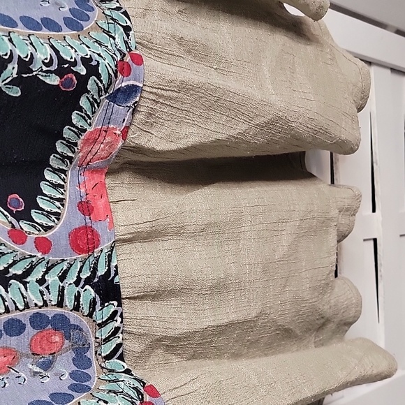 Dressin Gaudy Blue Floral Ruffle Ladies Top Size Large - Picture 3 of 5